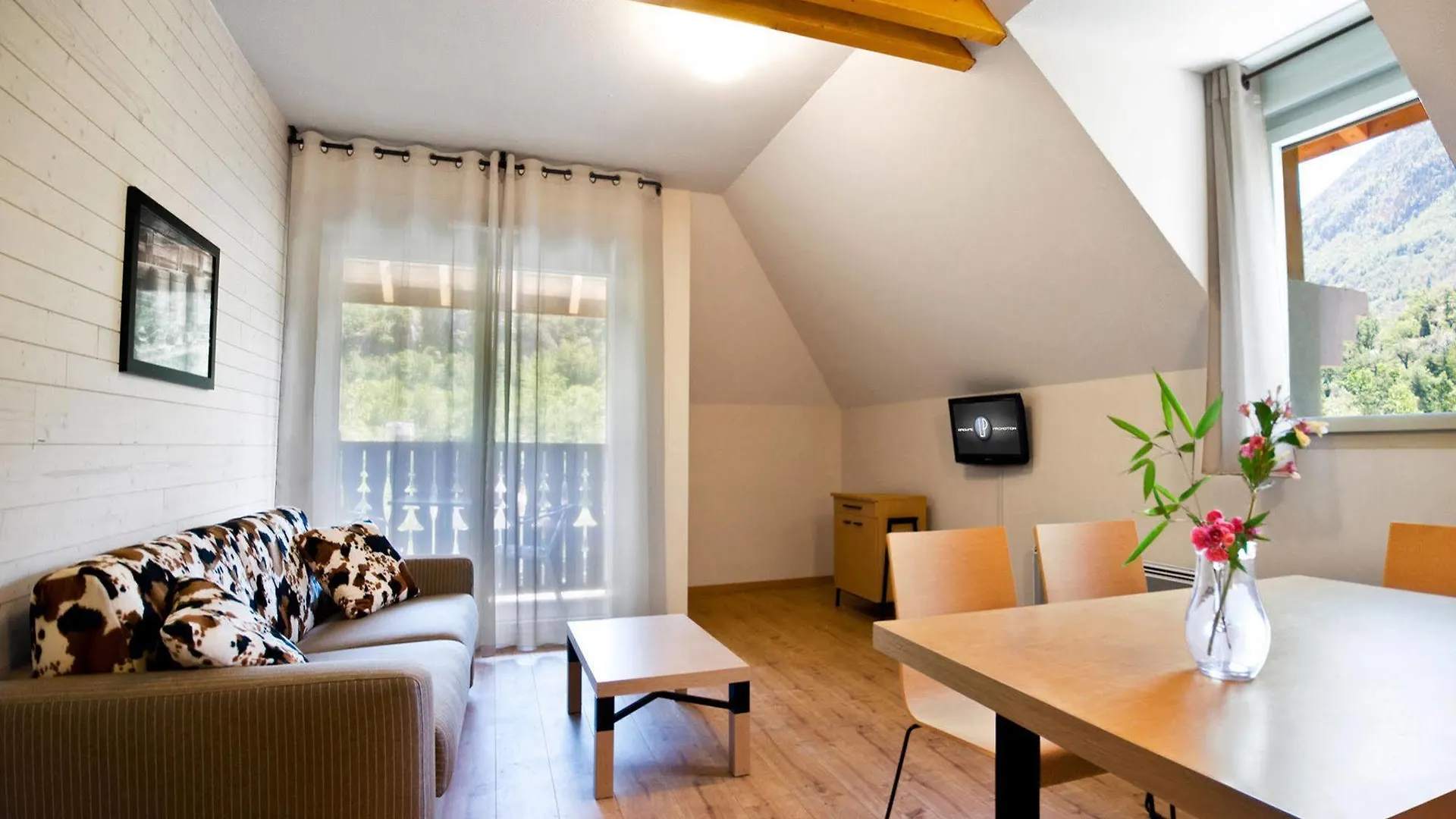 Lagrange Confort Les Chalets D'Ax Ax-les-Thermes Hotel
